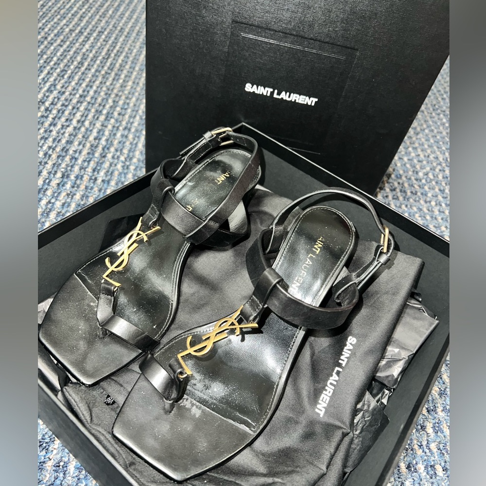 With original box, dust bags, fairly new used just twice.